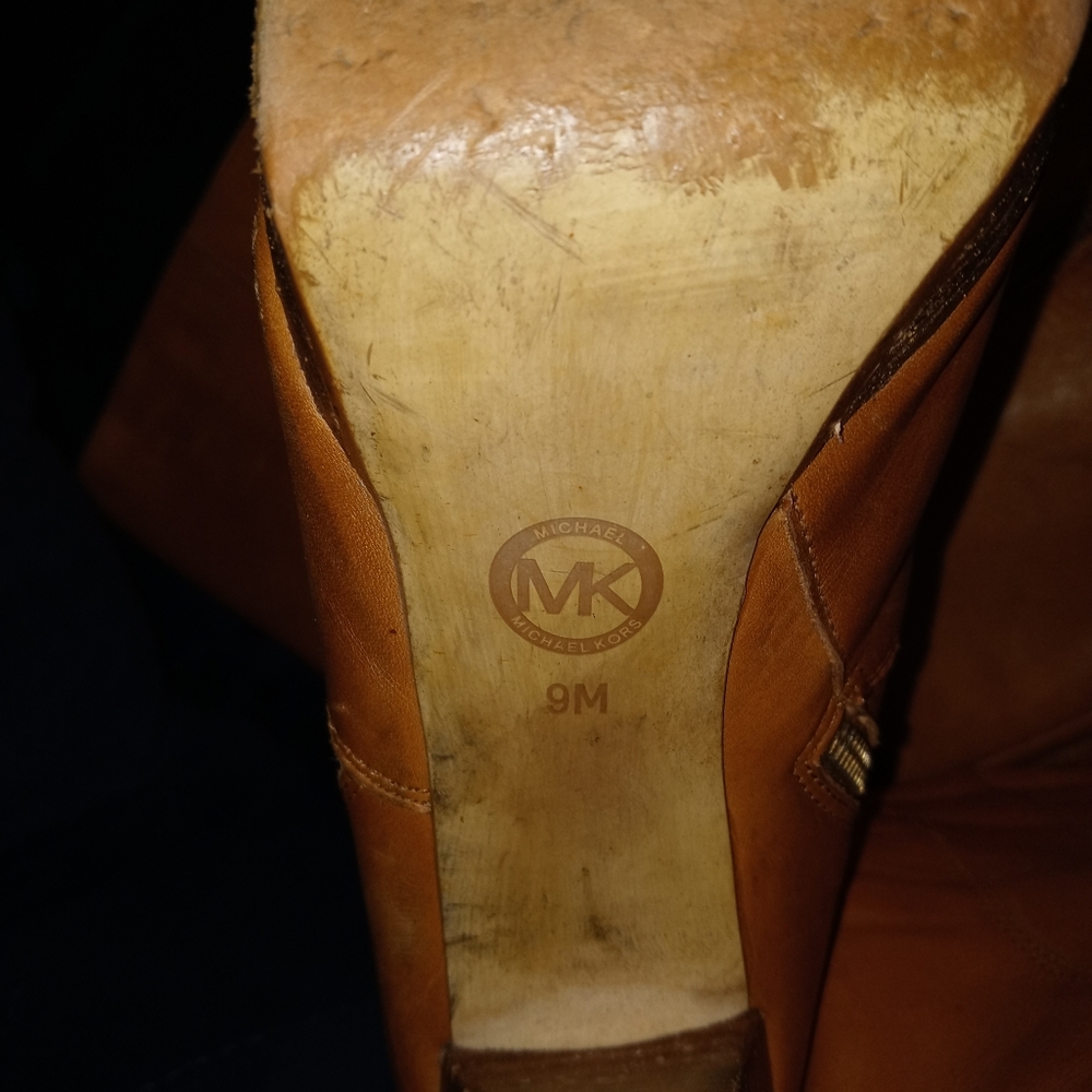 Boots - Picture 8 of 13